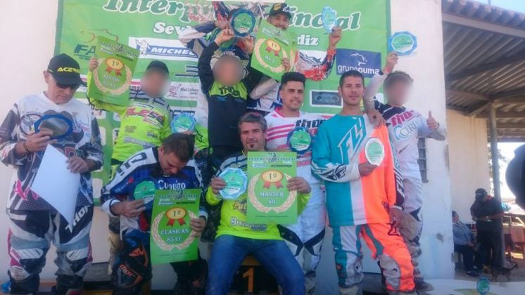 La Junta de Gobierno de Chipiona felicita a Víctor Rodríguez y Alberto Pacheco por su campeonato interprovincial de motocros