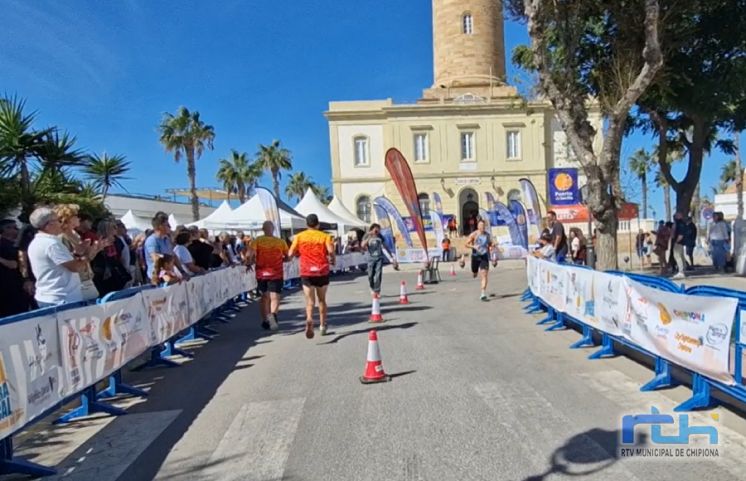 190 corredores participaron el pasado sábado en la V Carrera Vertical Faro de Chipiona