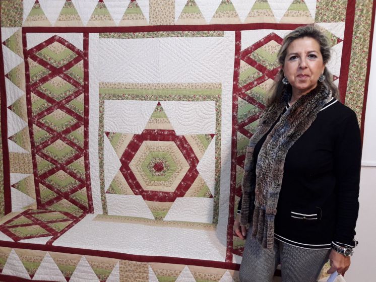 El Chusco se llena de color con la muestra de patchwork de Consuelo Medina