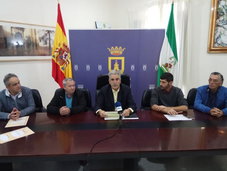 El Ayuntamiento subvenciona mediante un convenio el programa anual de actividades de la Peña José Mercé