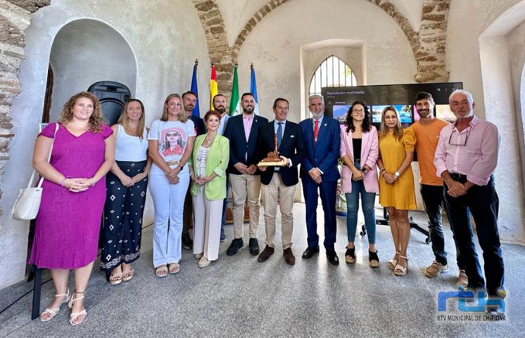 La Agencia Pública de Puertos de Andalucía recibe un reconocimiento en la celebración del Día del Turismo en Chipiona