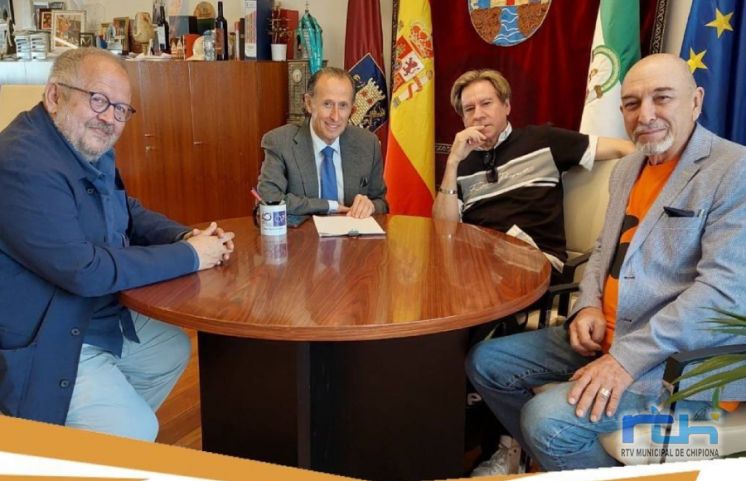 Santiago Escalante anuncia que el archivo del Teatro del Mentidero será depositado en la Fundación Quiñones en Chiclana