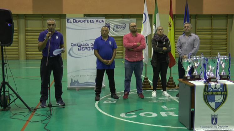 Presentados los equipos del club deportivo Chipiona Fútbol Sala que cumple una década.