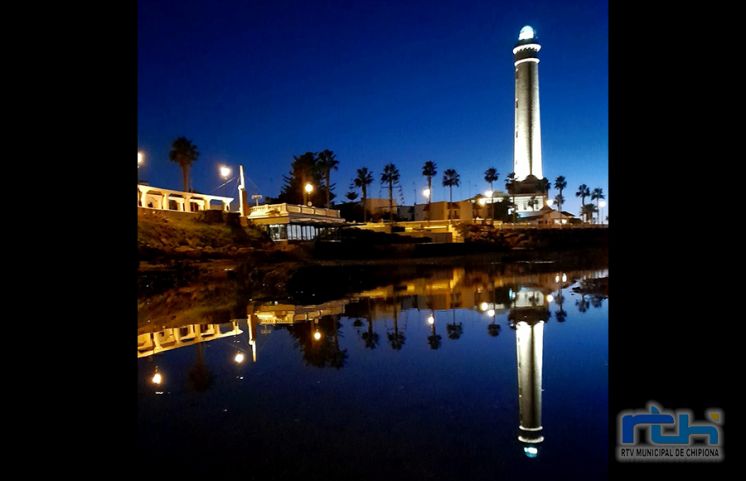 Chipiona se suma un año más a ‘La Hora del Planeta’ apagando la iluminación monumental del Faro, la Plaza de Abastos y el Santuario