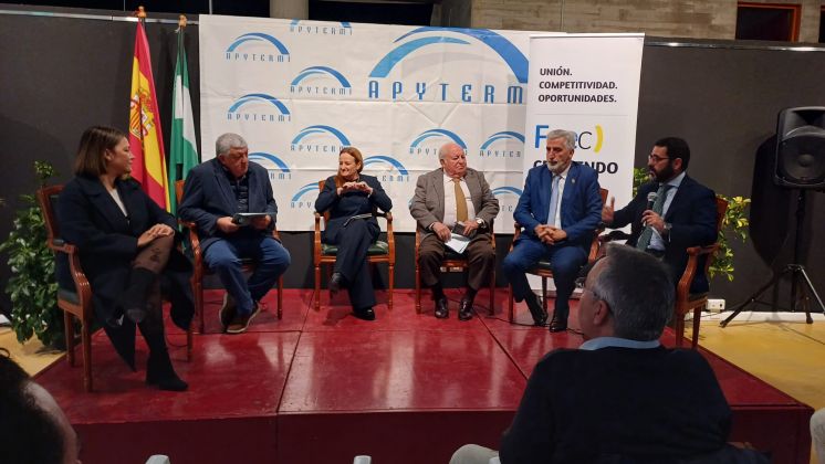 Luis Mario Aparcero asiste a un encuentro celebrado en Costa Ballena cuyo tema central ha sido la construcción como un sector de oportunidades