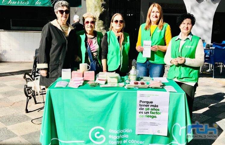 Una jornada informativa ha sensibilizado esta mañana en Chipiona sobre la prevención del cáncer de colon