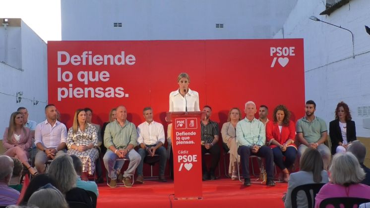 El PSOE de Chipiona presenta oficialmente su candidatura liderada por María Naval para las próximas municipales del 28 de mayo