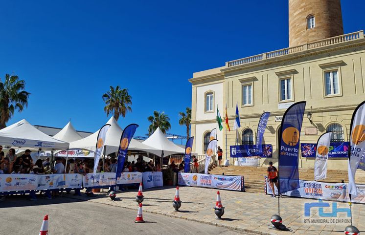 Éxito de participación en la cuarta edición de la Carrera Vertical Faro de Chipiona que contó con 279 corredores