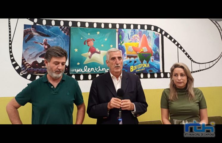 El alcalde de Chipiona y la delegada de Educación dan la bienvenida al curso escolar en el CEIP Lapachar