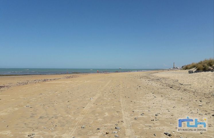 CANS pide que las playas de Chipiona cuenten con contenedores y servicio de recogida de residuos fuera de la temporada estival