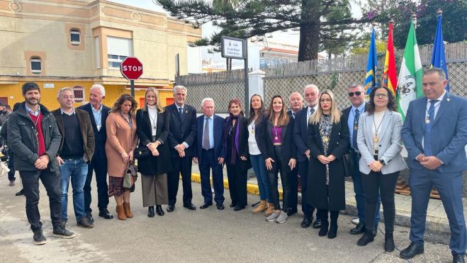 Una calle de Chipiona lleva desde el martes el nombre de Miguel Valdés Benítez, primer alcalde tras la Constitución de 1978