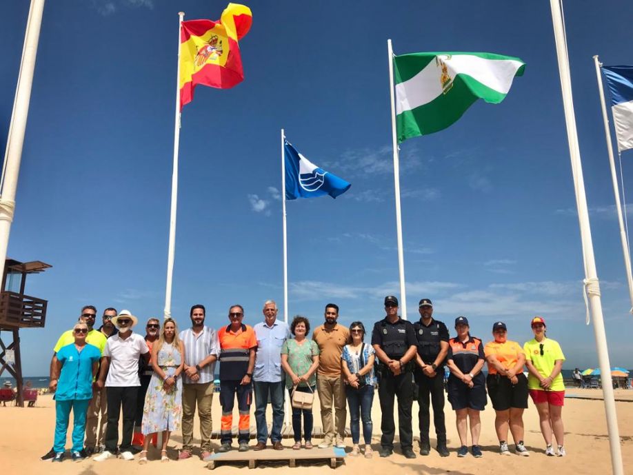 Playas ha realizado el acto institucional de izada de las Banderas  