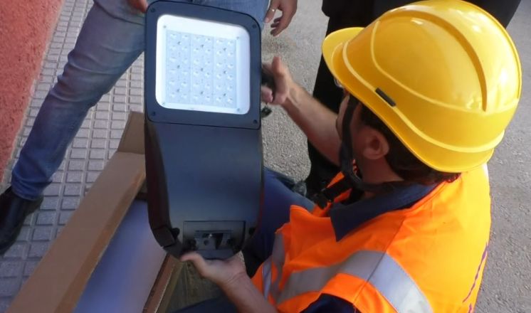 El Ayuntamiento de Chipiona instala un sistema de telegestión para el control del nuevo alumbrado público led del municipio