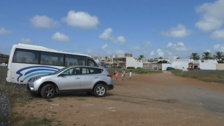 Un bando municipal establece dónde deben estacionar los autobuses de servicio discrecional de pasajeros