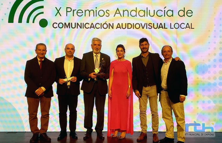 Radio Chipiona recibe el Premio Andalucía de Comunicación Audiovisual Local que reconoce su trayectoria y compromiso con la información de proximidad