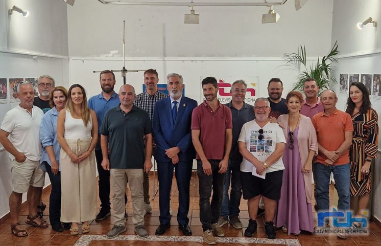 La sala Espacio Vacío acoge desde hoy la exposición ‘40 Aniversario de Radio Chipiona Emisora Municipal’